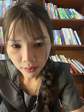 Fire-18's Live XXX Chat