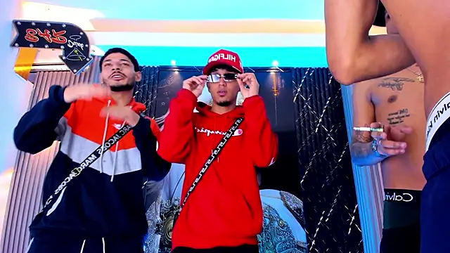 Show webcam de the_knights_of_the_night_