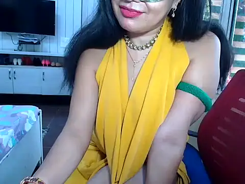 yourradhika 在線直播表演