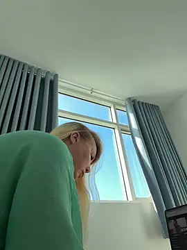 EmmaInLove23's Live XXX Chat