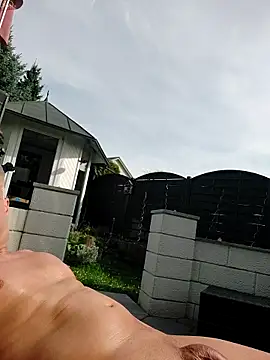 Hotti474: διαδικτυακό σόου στην κάμερα