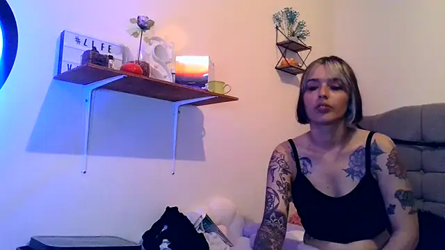 BlueStoneX's Live XXX Chat