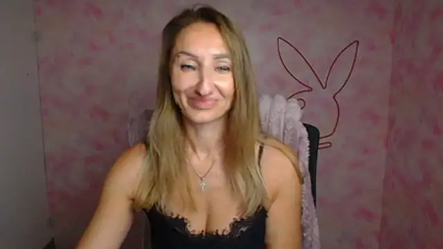 Diana_Sweeet_ élő XXX-chatje