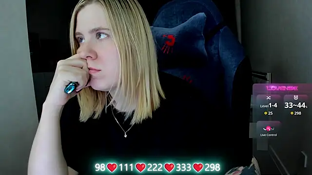 Olivia_Munk élő XXX-chatje