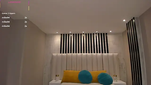 XXX chat uživo modela BellaRose_X