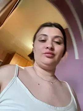 Jadellina Adlı Modelin Canlı XXX Sohbeti