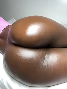 XXX chat uživo modela Hazel_slimthickk