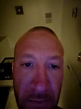 rawanduncut4u Show in webcam