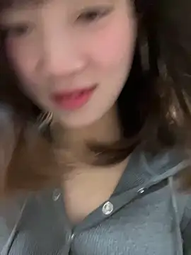 littleqiu Chat XXX in diretta