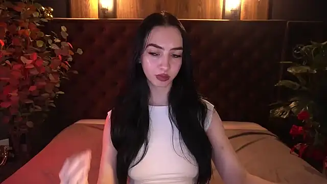 Chat +18 de WildKittenX_ ao vivo