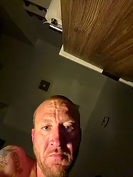 Pokazy przed kamerką – rawanduncut4u