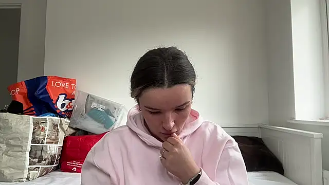 maisiesmithx Adlı Modelin Canlı XXX Sohbeti