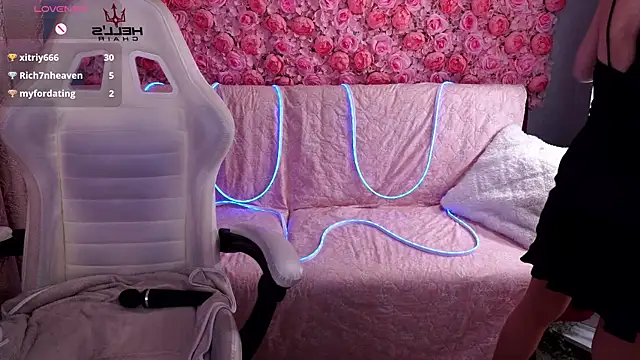 Chatroom XXX en direct de CarolinaaFoxyyy