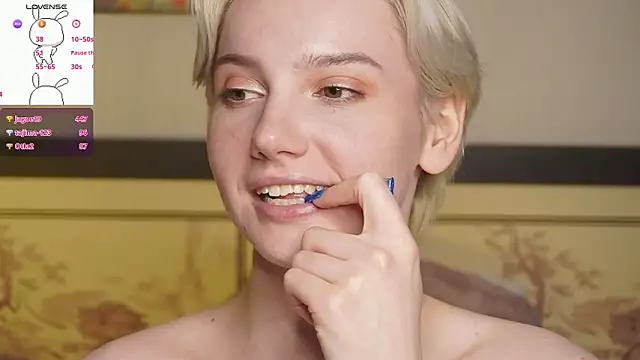 MaeEversley 现场XXX聊天