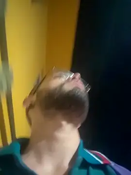 DanteWinter: διαδικτυακό σόου στην κάμερα