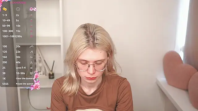 XXX chat uživo modela CarleySuski