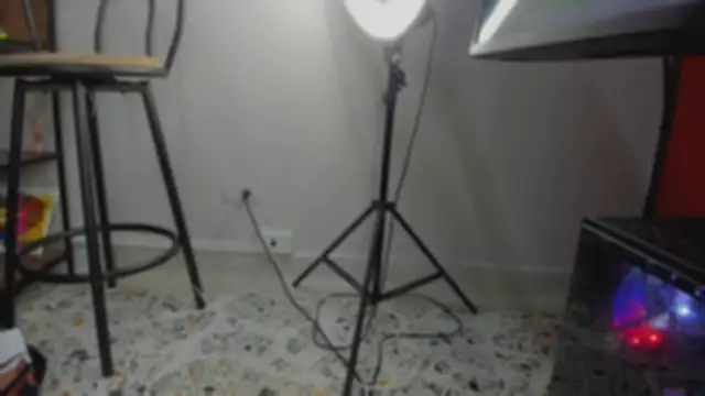 LianaSmith18 Webcam Show