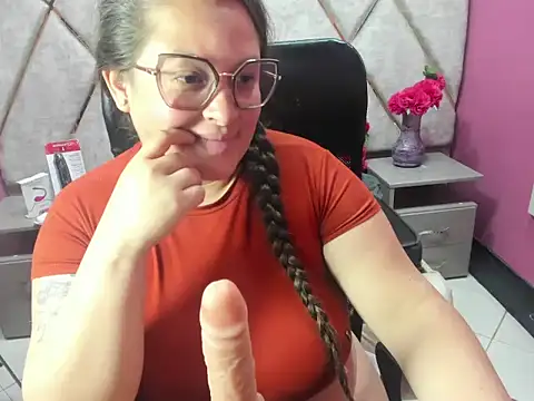 Sarah_Boobs_ Chat XXX in diretta