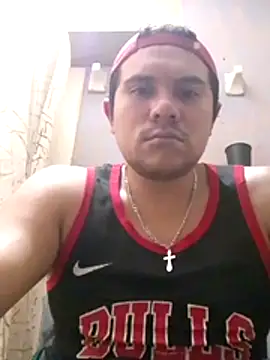 Luk909090 Show in webcam