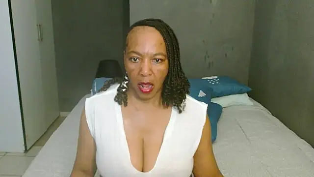 Lillyan_N Chat XXX in diretta