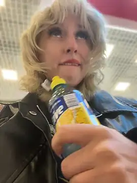 RonnieKiss Chat XXX in diretta