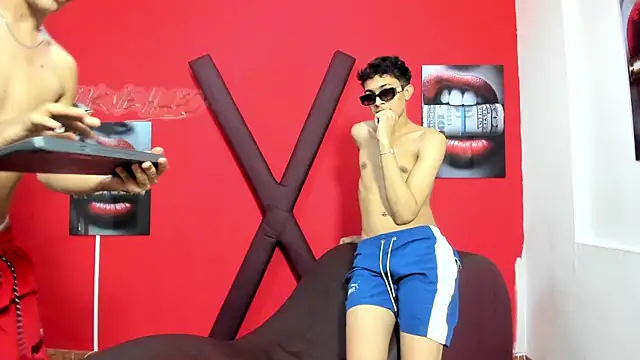 AVENGER_BOYS2026 Show in webcam