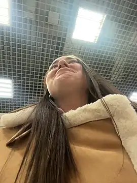 KiraSunshine 即時 XXX 聊天