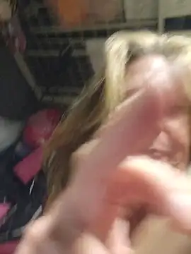 Chatroom XXX en direct de SultrySummer68