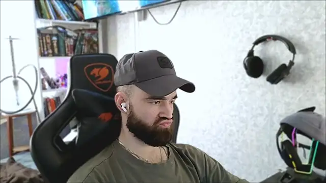 _Mostly_ Live XXX Chat