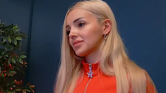 DeeaVIP élő XXX-chatje