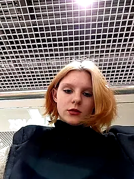 NinaParri élő XXX-chatje