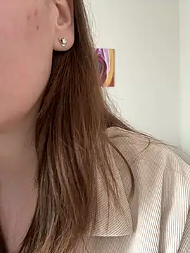 Sabrina_shells' Live XXX Chat