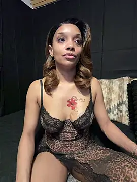 Rakiyahcharms' Live XXX Chat