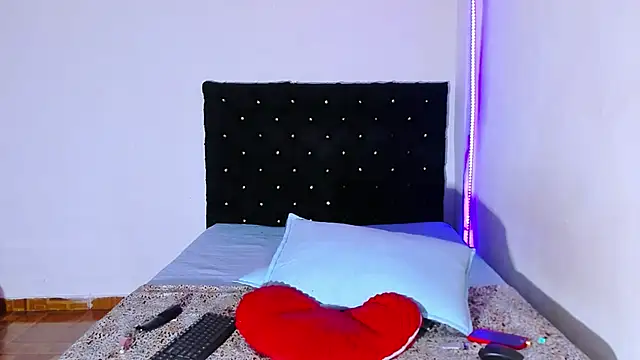 Show de valen_colombian69 na webcam