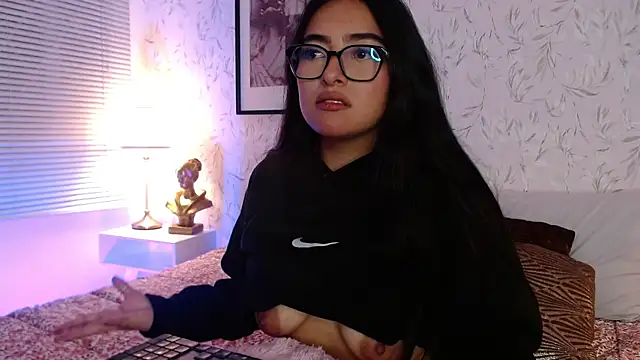 Laurent_Brm Adlı Modelin Canlı XXX Sohbeti