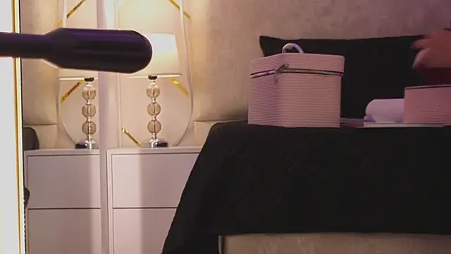 Chat XXX en directo de Nioki_