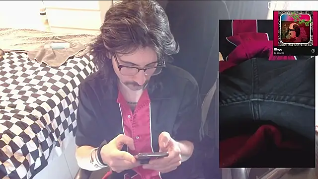 Chuck-FR webkamerás műsora