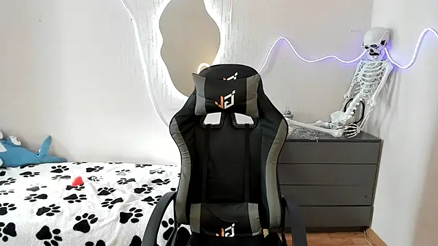 Elastikisss' Live XXX Chat