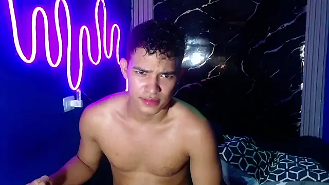 jamescurly00 Webcam Show