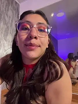 emma_rouse69's Live XXX Chat