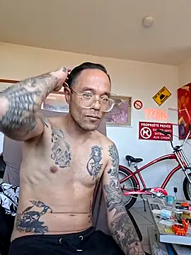 Mr_Graffitimile's Live XXX Chat