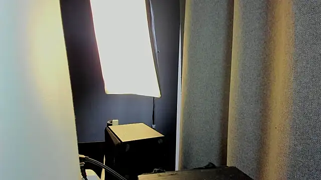 ElijahThorneのライブXXXチャット