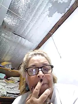 Chat XXX en directo de momismilf544