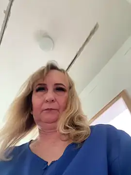 Irina2909@xh: απευθείας συνομιλία ΧΧΧ