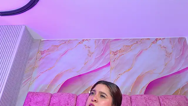 emmacurvy élő XXX-chatje