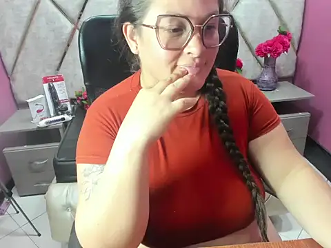 Sarah_Boobs_: απευθείας συνομιλία ΧΧΧ