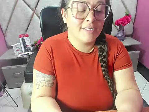 Sarah_Boobs_: απευθείας συνομιλία ΧΧΧ