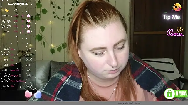 Chat +18 de Alicia_love00 ao vivo