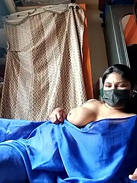 sexyladdupilla: διαδικτυακό σόου στην κάμερα