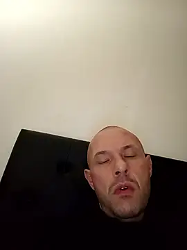 Guitccch Live XXX Chat